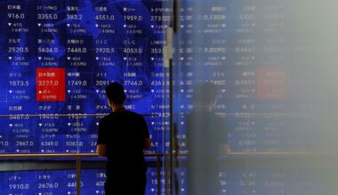 Foreigners turn net sellers of Japan stocks for first week in 12