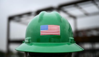 May jobs report expected to show hiring slowdown, flat unemployment rate