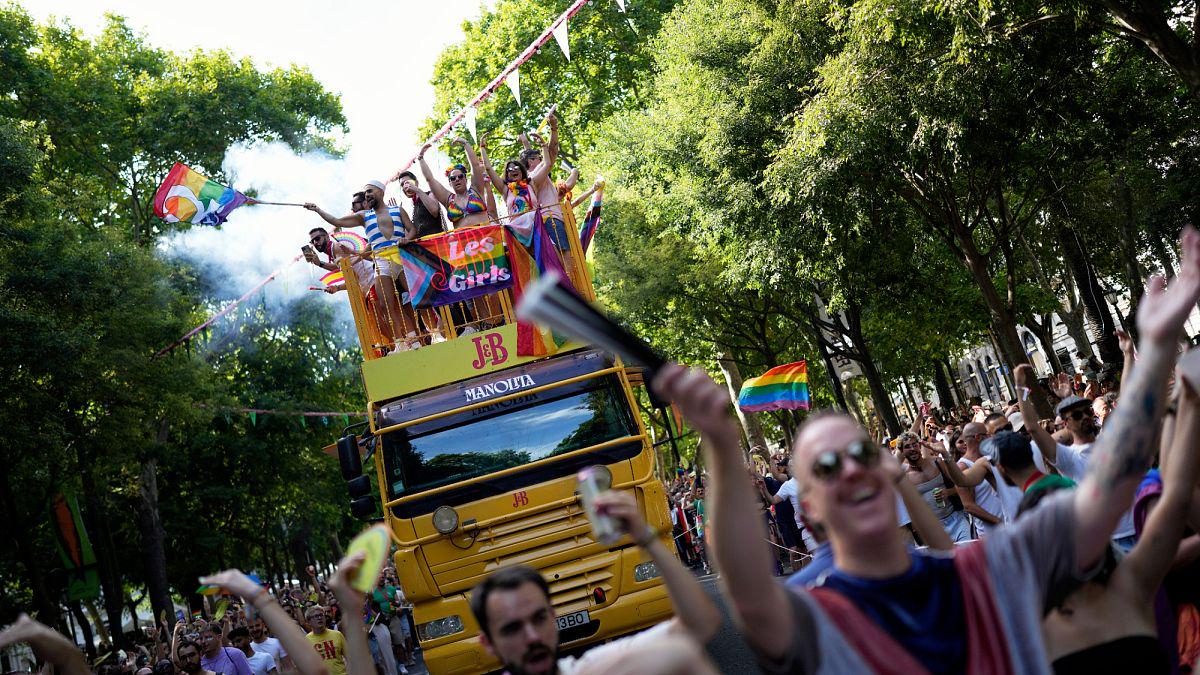 EuroPride Lisbonne : des milliers de personnes défilent pour défendre les droits des personnes LGBT+