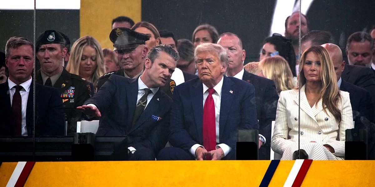 Trump's slouches as his failed military parade goes by