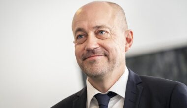 Ordførere savner svar: 'Havde Magnus Heunicke været syg i dag, havde han nok stået bedre, end han gør nu'