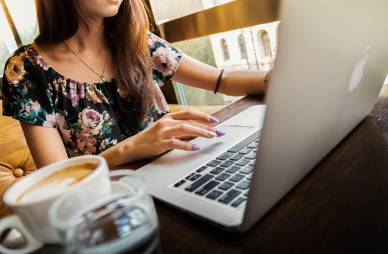 Greece in the top 10 most accessible countries in Europe for digital nomads