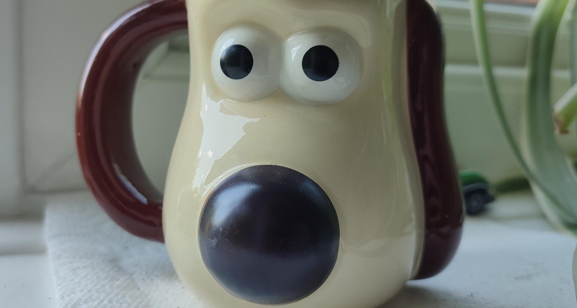 I found the holy grail of mugs in a charity shop. Couldn't resist getting it.