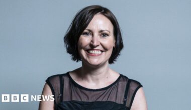 Government whip Vicky Foxcroft quits over disability benefit cuts