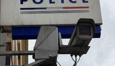 Deutscher Neonazi nach Hitlergruß bei rechtem Aufmarsch in Paris abgeschoben