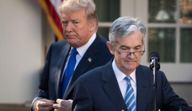 Trump down to '3 or 4' candidates to replace Powell as Fed chair