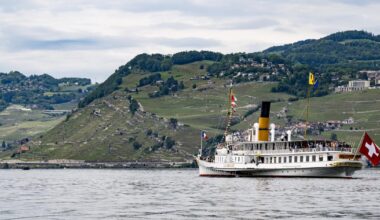Nouvel incident pour la CGN, le bateau "La Suisse" est immobilisé - rts.ch