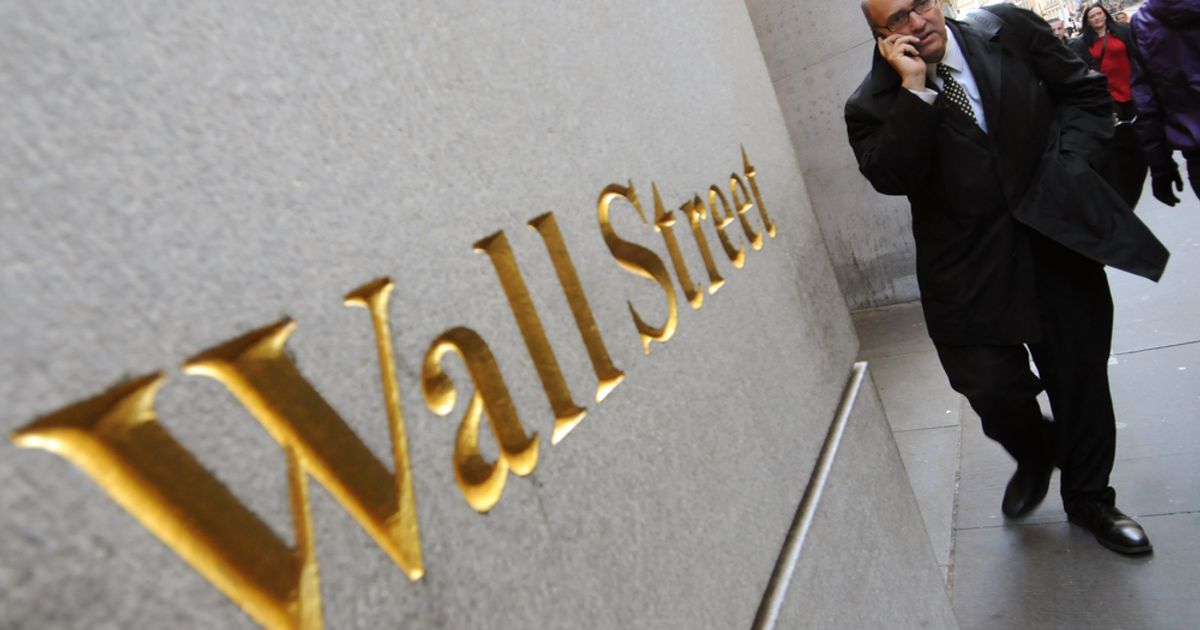 Wall Street awaits jobs data, Powell comments as June kicks off