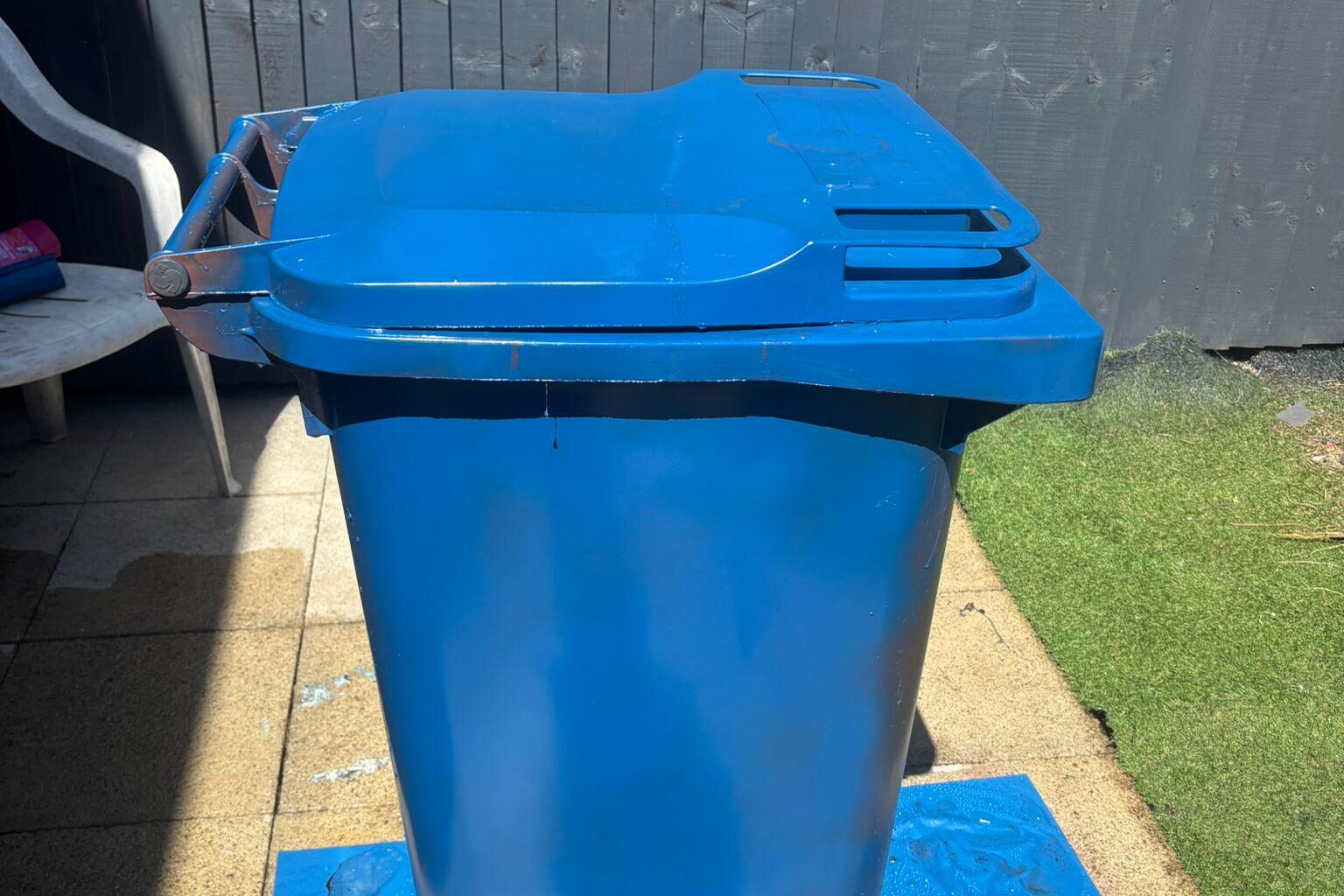 My girlfriend had her blue bin nicked, so painted her brown bin blue, as the brown one wasn't used much... I'm keen to see if the bin men empty it like normal