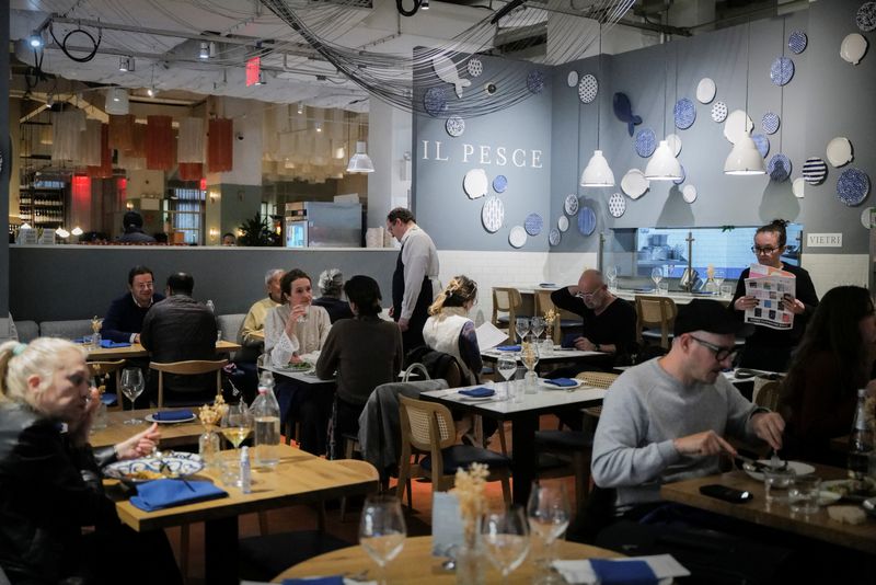 US service sector unexpectedly contracts in May; inflation heats up