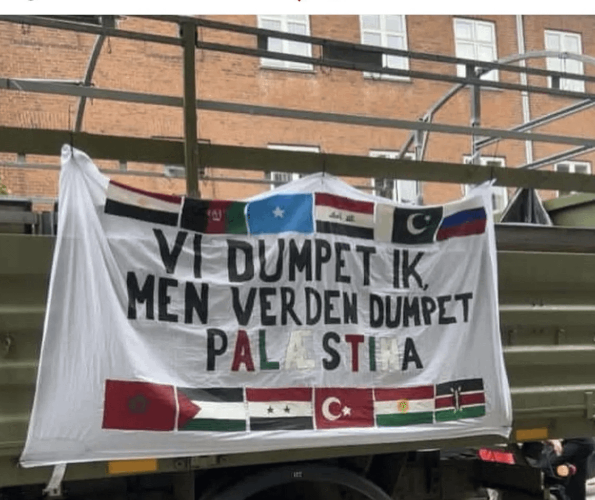 Russisk flag på studentervogn. Hvad f..??