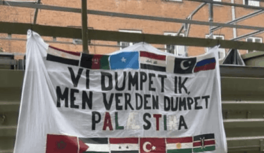 Russisk flag på studentervogn. Hvad f..??