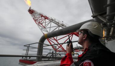 Oil Advances as OPEC+ Supply Boost Vies With Geopolitical Risk