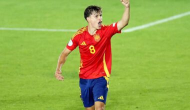 Fútbol: España sigue con buenas sensaciones en el Europeo sub 19 y se mete en semis (1-3)