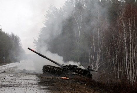As Russia Fails Its Objectives in Ukraine, US ‘Holds Many Cards,’ Military Experts Argue
