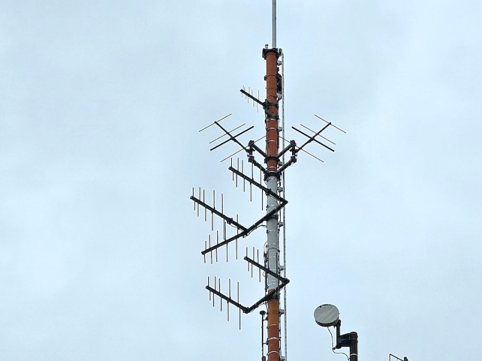 UKW-Sendeantennen am Fernmeldegebäude Konstanz (Foto: RadioBlog.eu)
