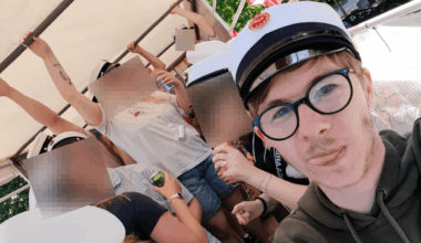 Studenter angrebet under vognkørsel