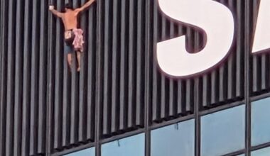 Dude climbing the Samsung skyscraper in Warsaw