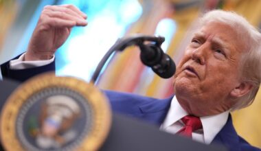Trump administration asks Supreme Court to let it move forward with mass layoffs of federal workforce