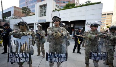 Appeals court pauses judge's ruling to return control of National Guard to CA