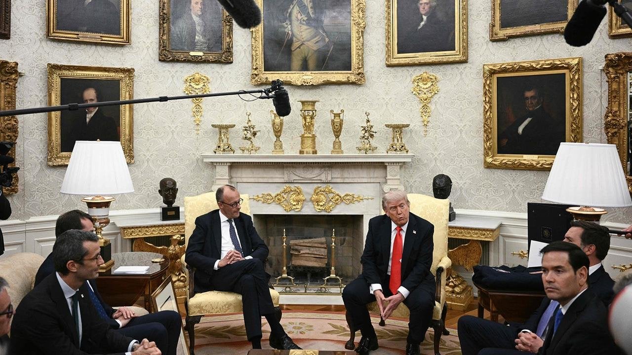 US-Präsident Trump hat Kanzler Merz im Oval Office empfangen. Man werde eine "großartige Beziehung" zu Deutschland haben, so Trump. Die Atmosphäre: freundlich, auch wenn Merz nur selten zu Wort kam.