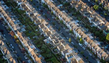 Almost 300k middle earners 'to be priced out of Inner London by 2035'