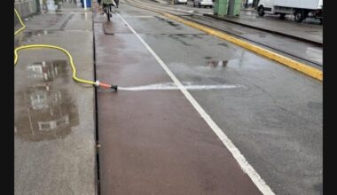 V Amsterdamu chladí mosty. Asi mají strach, aby se jim v tom teple neroztáhly o 17 metrů