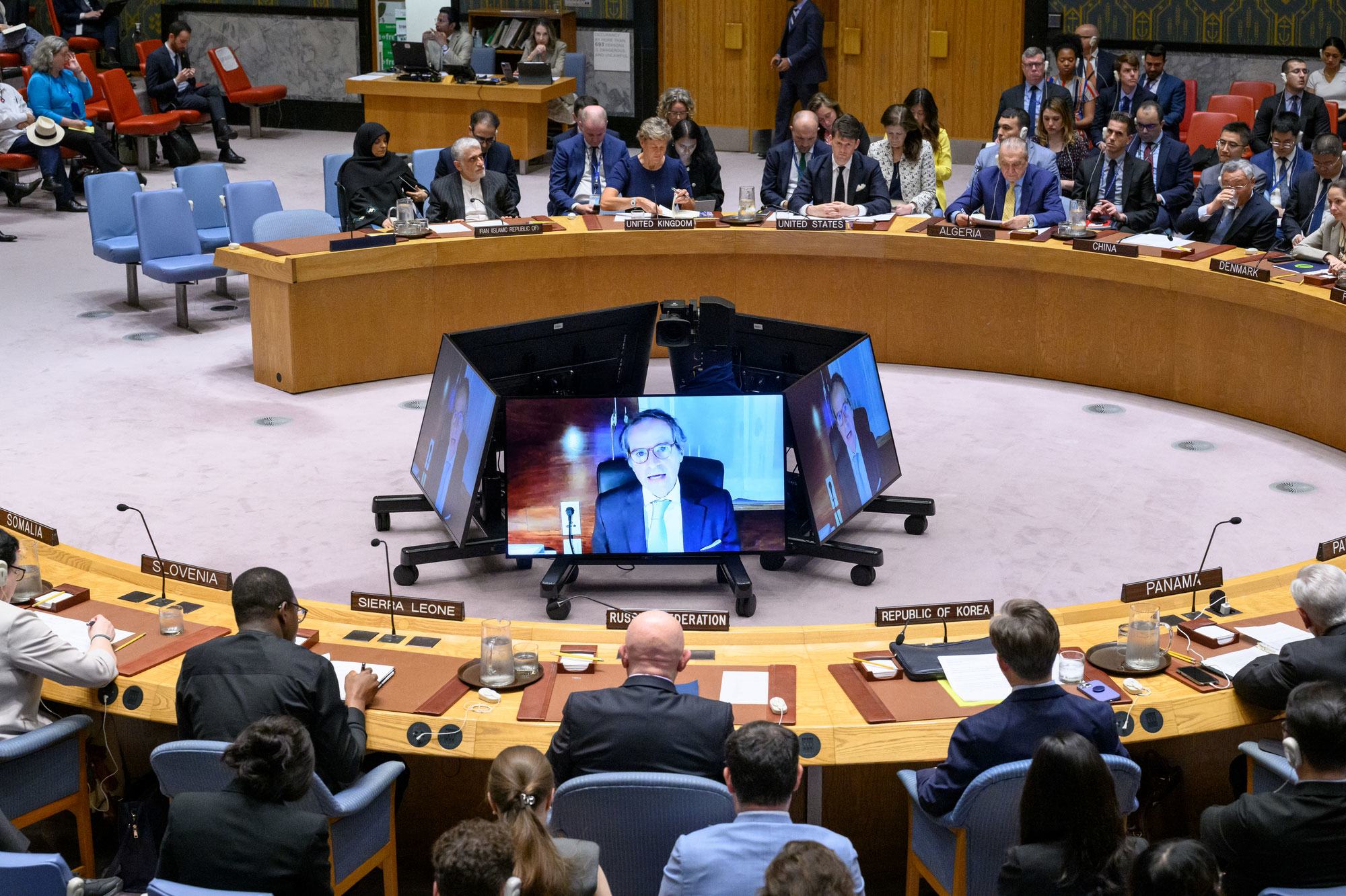 Rafael Grossi (on screen), IAEA Director General briefs the Security Council.