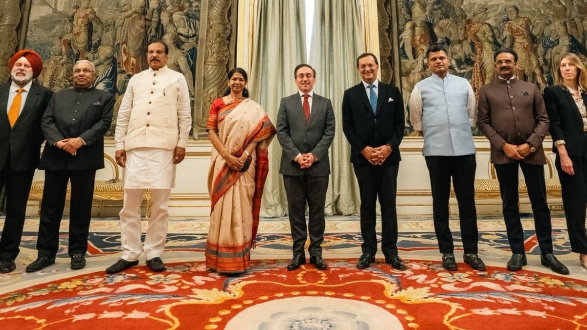 During the visit, the group will meet members of the Spanish government.