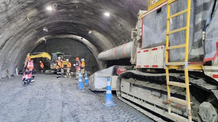 Inside the tunnel.