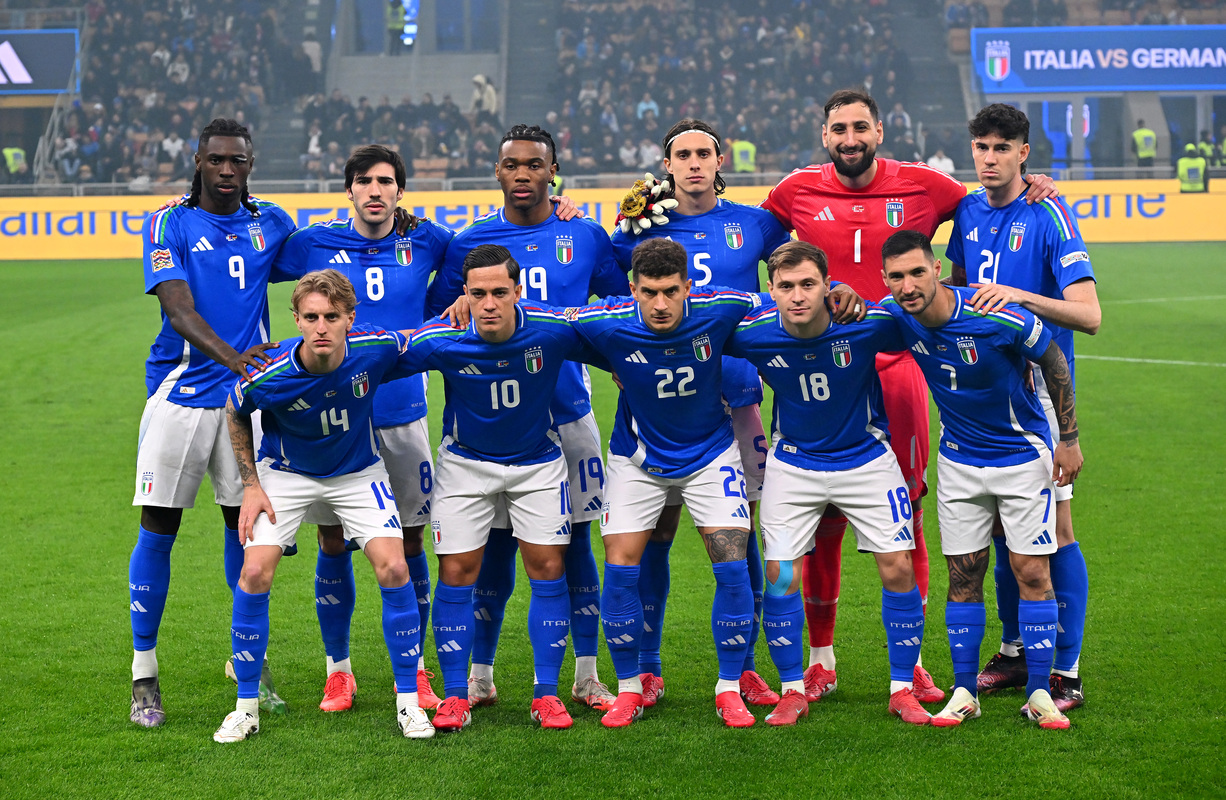 MILAN, ITALY - MARCH 20: Players of Italy pose for a team photograph prior to the UEFA Nations League quarterfinal leg one match between Italy and Germany at Stadio San Siro on March 20, 2025 in Milan, Italy. (Photo by Alessandro Sabattini/Getty Images)
