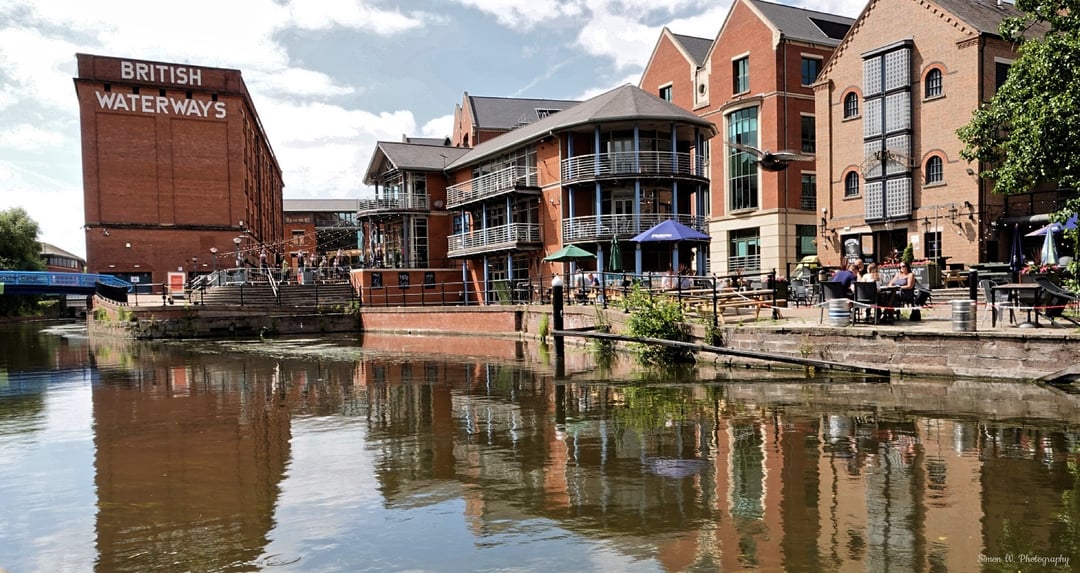 The beautiful Nottingham Canal, near Nottingham Railway Station.