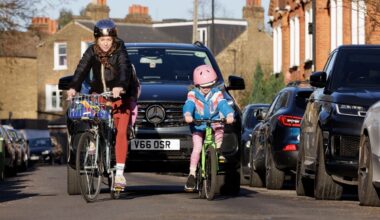 'Supersize' SUVs should pay higher taxes and more to park, say Sadiq Khan's allies