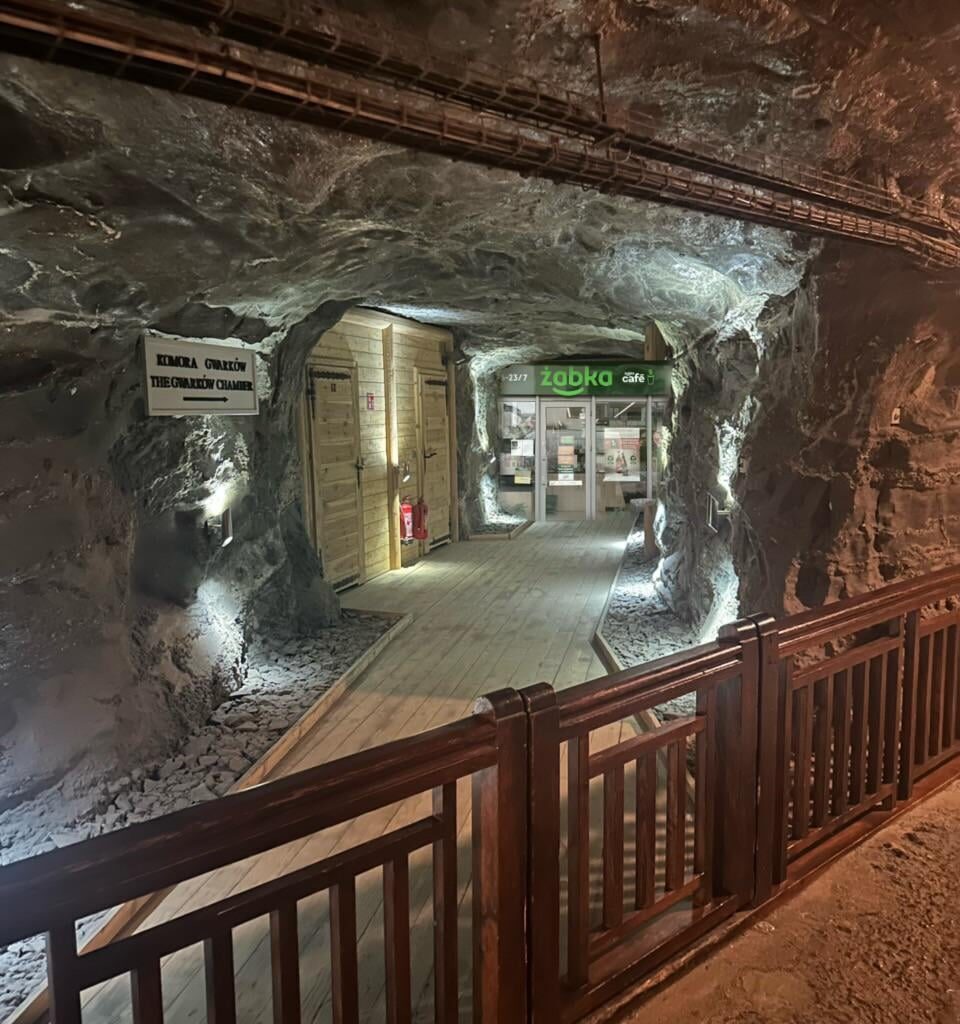 They really will put a Żabka anywhere - Wieliczka