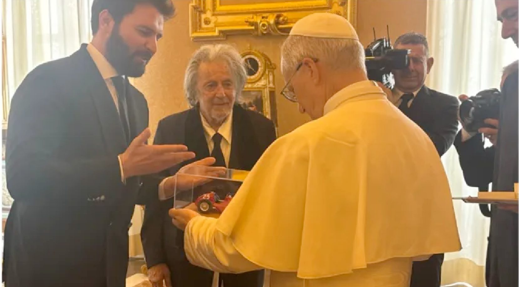 Pope's first private audience with movie star: who was it? This is the photo of the Oscar winner with Leo XIV - ZENIT