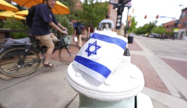 Una superviviente del Holocausto, entre los heridos en el ataque con lanzallamas durante una marcha pro-Israel en Colorado