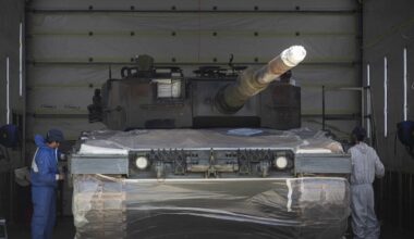 dėl „Leopard“ tankų surinkimo deramės