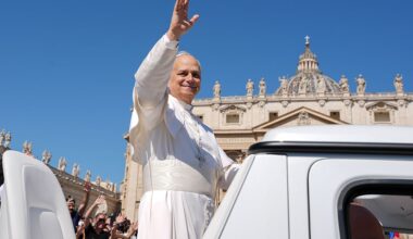 Pope asks French bishops for 'new missionary impetus'