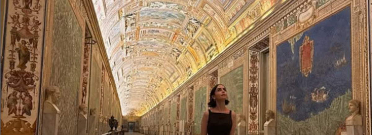 Private visit to the Vatican Museums for the cast of Emily in Paris. Filming for the 5th season has begun in Rome.