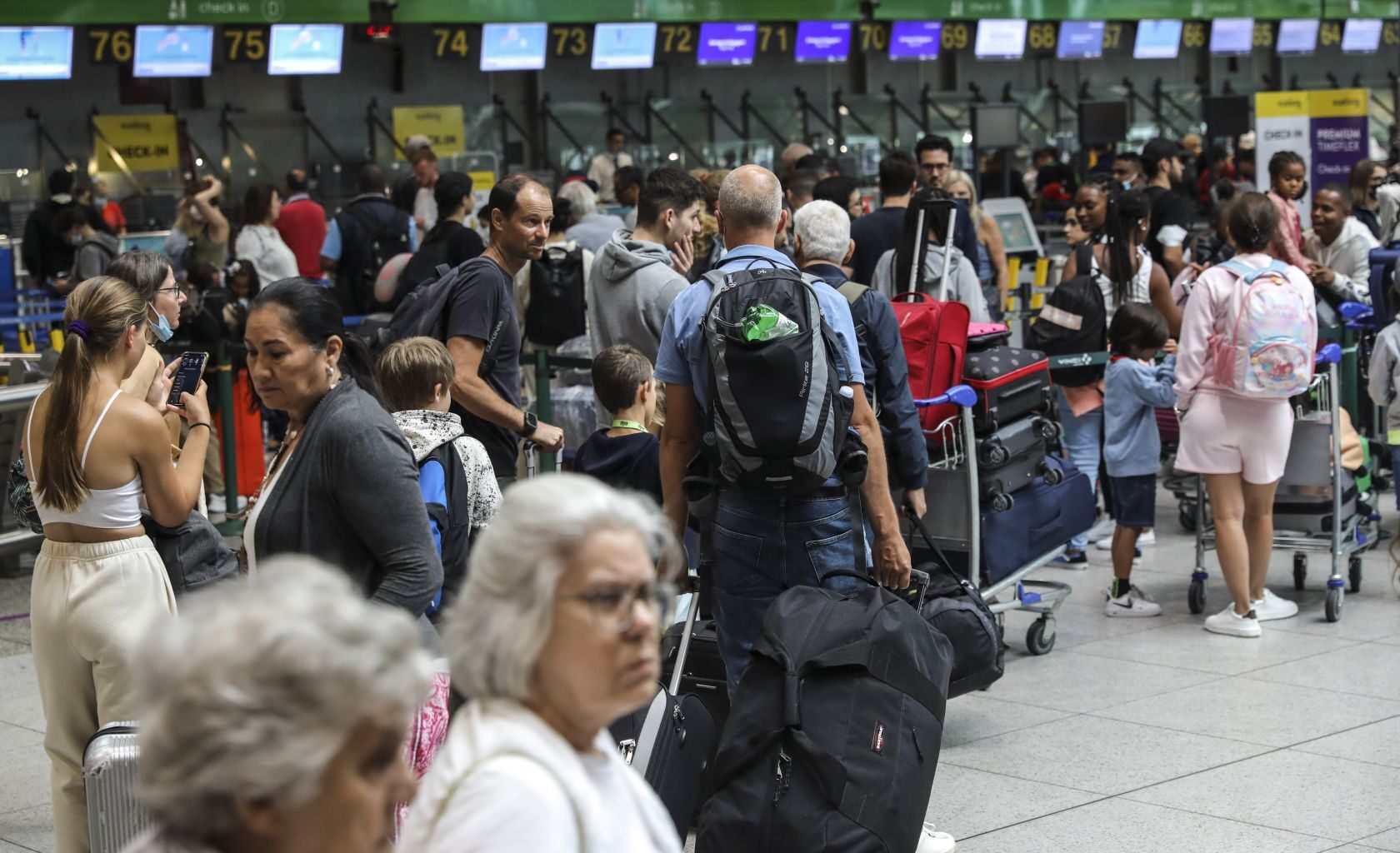 End of free hand luggage on EU flights approaching?
