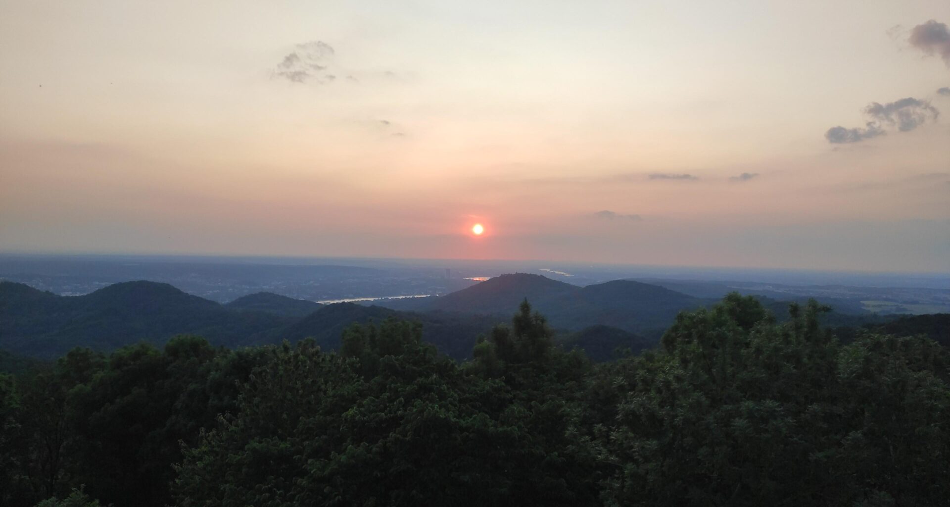 Sonnenuntergang im Siebengebirge (Löwenburg)