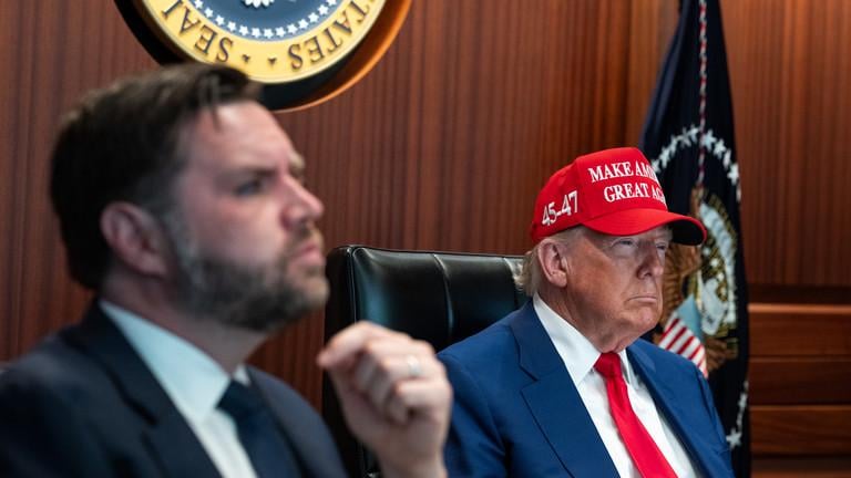 Trump Isn’t “Dumb” Like Past Presidents — J.D. Vance Defends Precision Strike on Iran