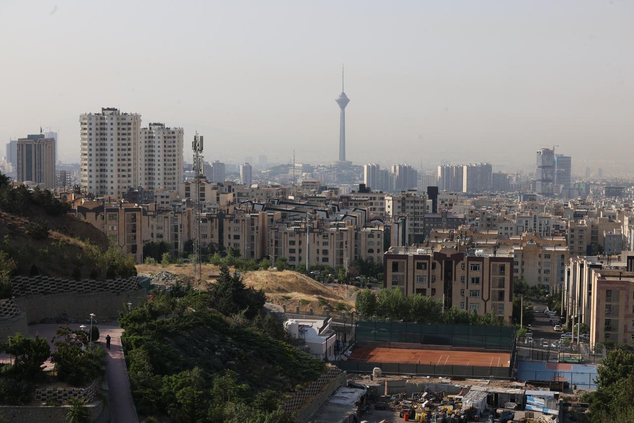 Air France, Qatar Airways suspend flights to Tehran, Tel Aviv