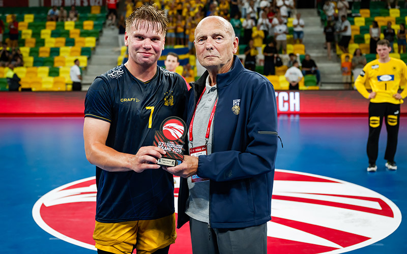 Månsson shines, as Sweden produce another centre back for the future