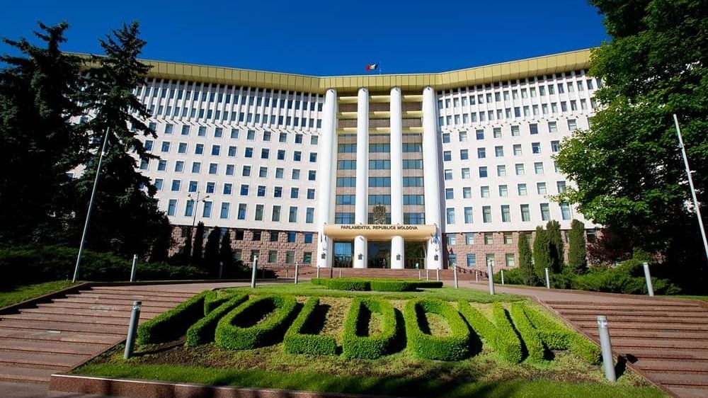 moldova parliament (1)