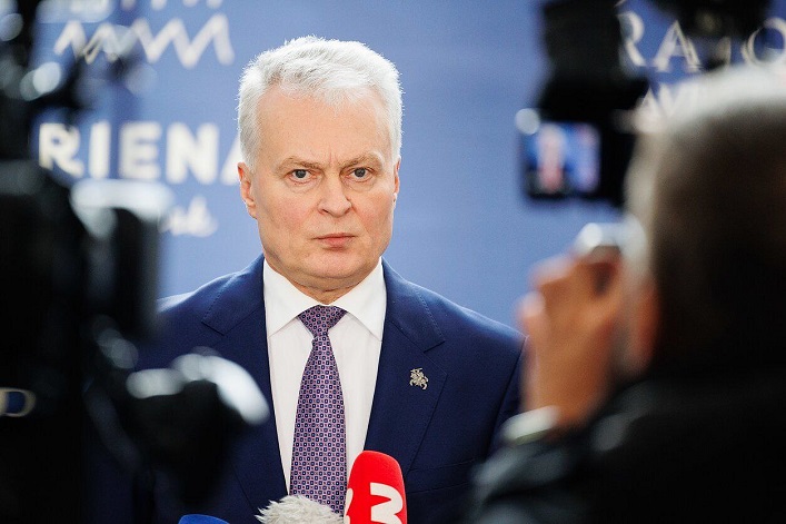 Lithuania urges the disconnection of all Russian banks from the SWIFT network and the imposition of sanctions on the entire fleet of over 1,100 Russian shadow vessels.