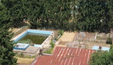 Kedysi obľúbené kúpalisko vo Zvolene chátra- Správy STVR
