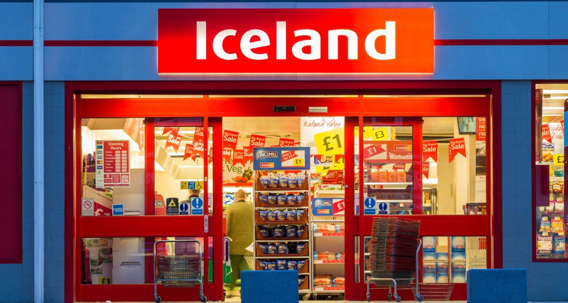 Sweet-toothed fans are racing to Iceland for retro snack inspired by iconic 2000s drink
