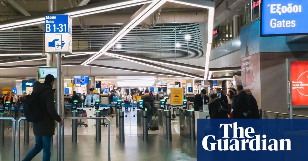 Airline staff being trained to bar people without visas from flights to UK | Immigration and asylum | The Guardian