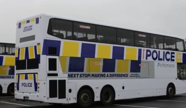 Fleet of 'police buses' rolled out in Auckland to drive recruitment